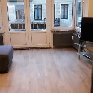 Arno's Place Apartment